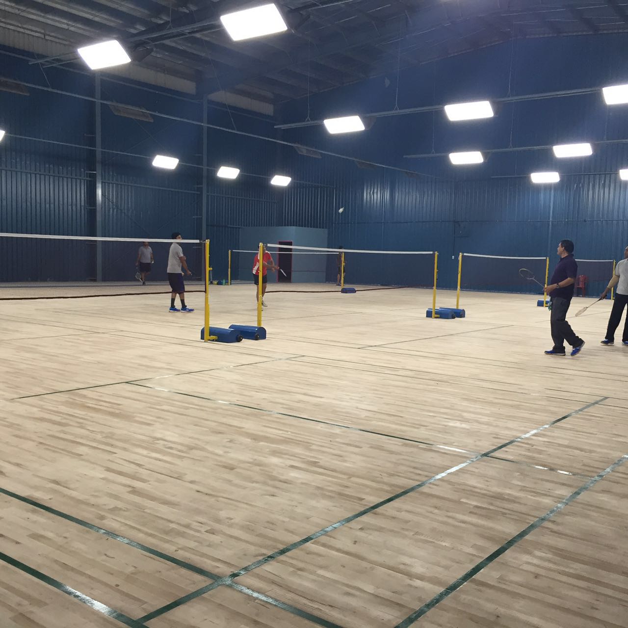 accolades badminton 6 wooden courts