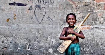 Remembering the Childhood Moments: 12 Things most of us did when we were Kids Childhood love for cricket