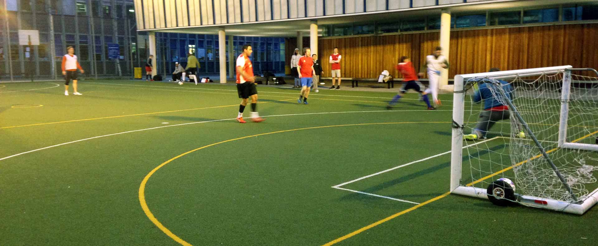 A team trying out 5-a-side defence