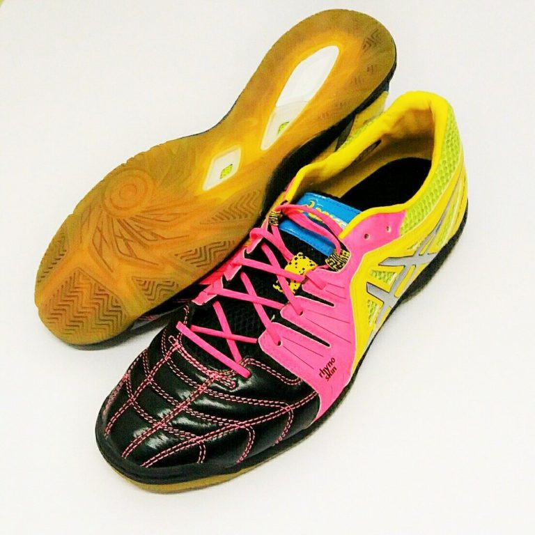 Pick The Right Shoes Before You Start Practicing Freestyle Football