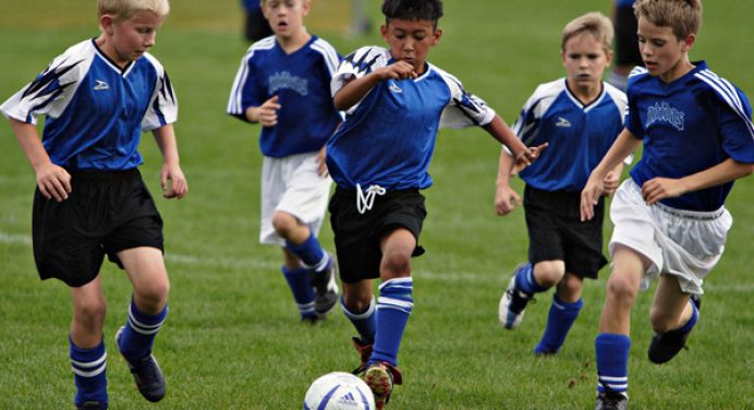 How to Warm up Kids Before a Football Match?