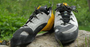 How To Pick The Right Climbing Shoes For A Trek? climbing shoes