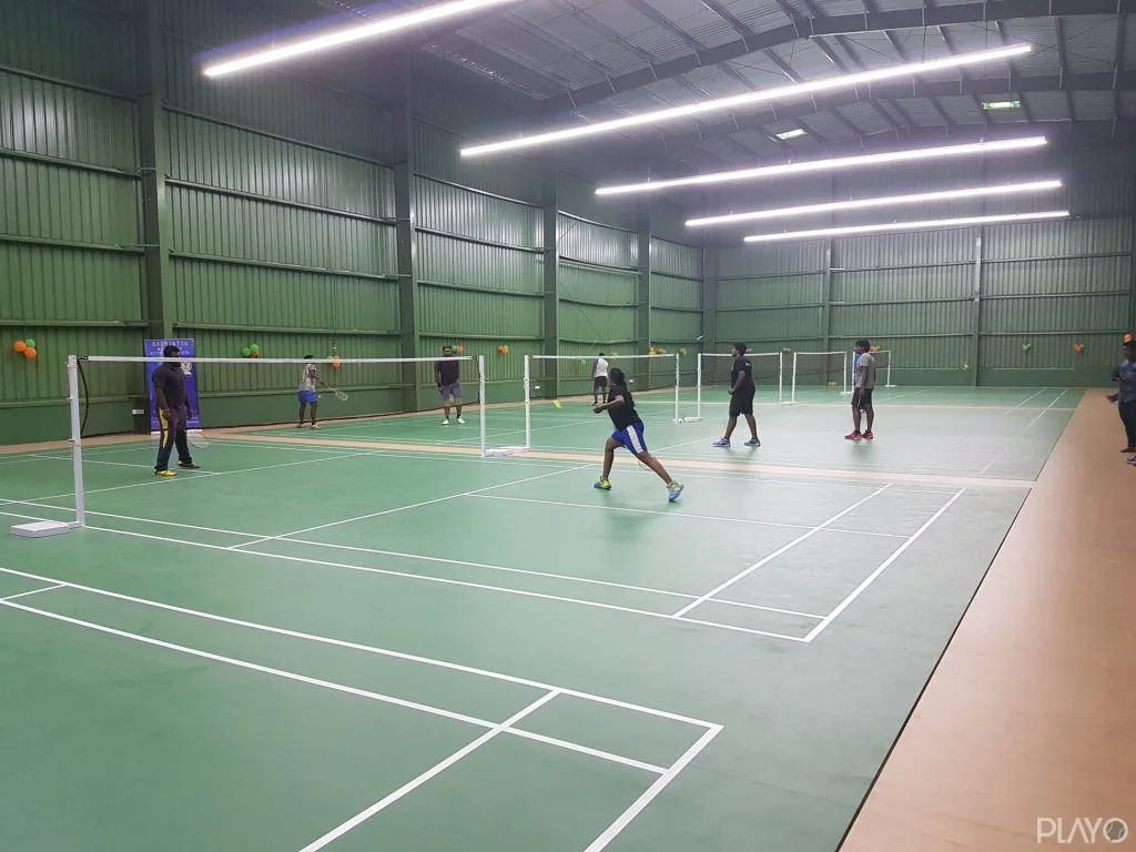 Badminton court in Elite Sports