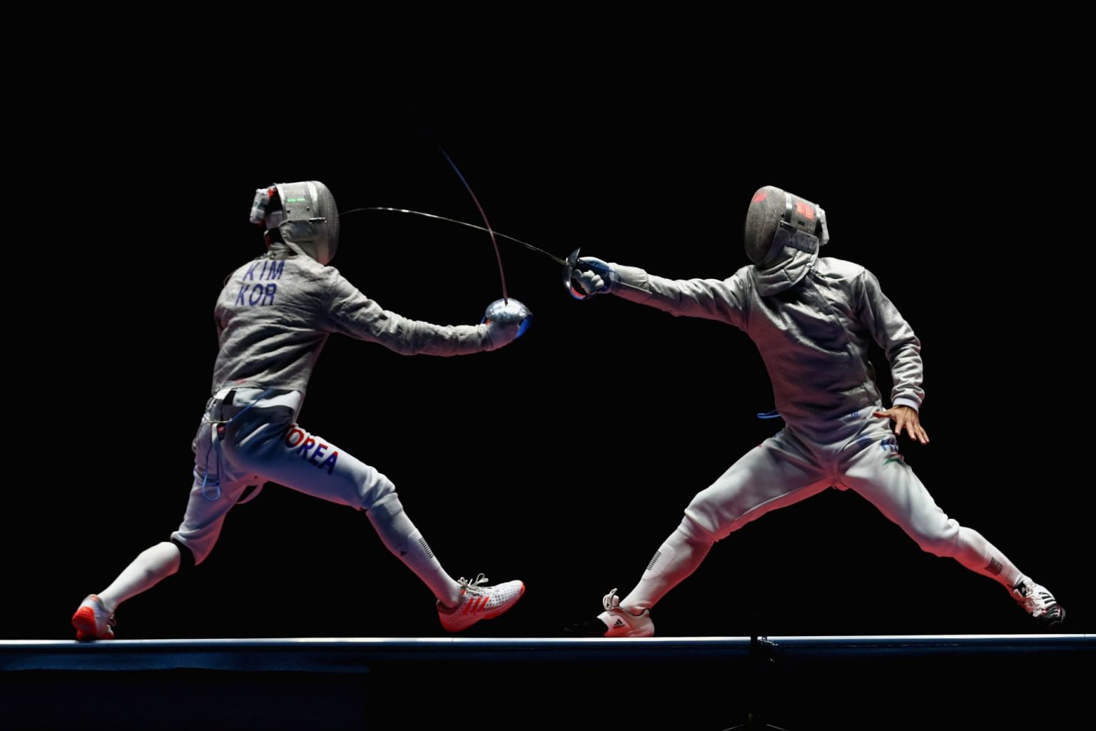 4-things-you-need-to-know-about-fencing-the-sport-playo