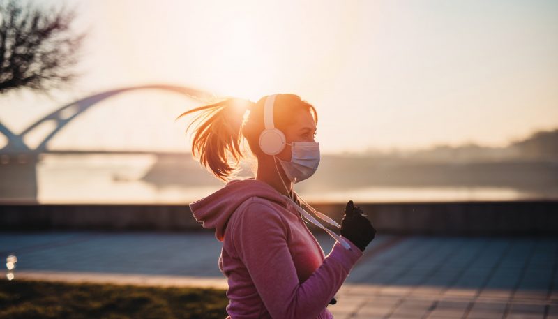 Is wearing a mask required while running