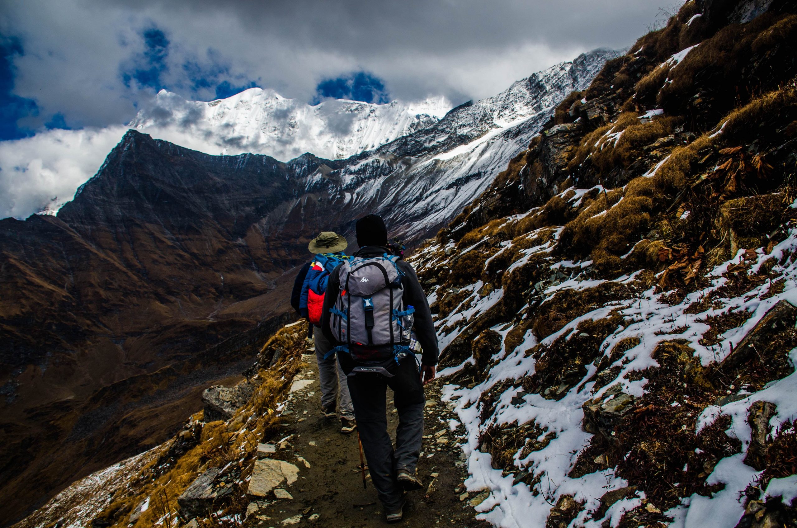 9 Trekking Essentials to Carry