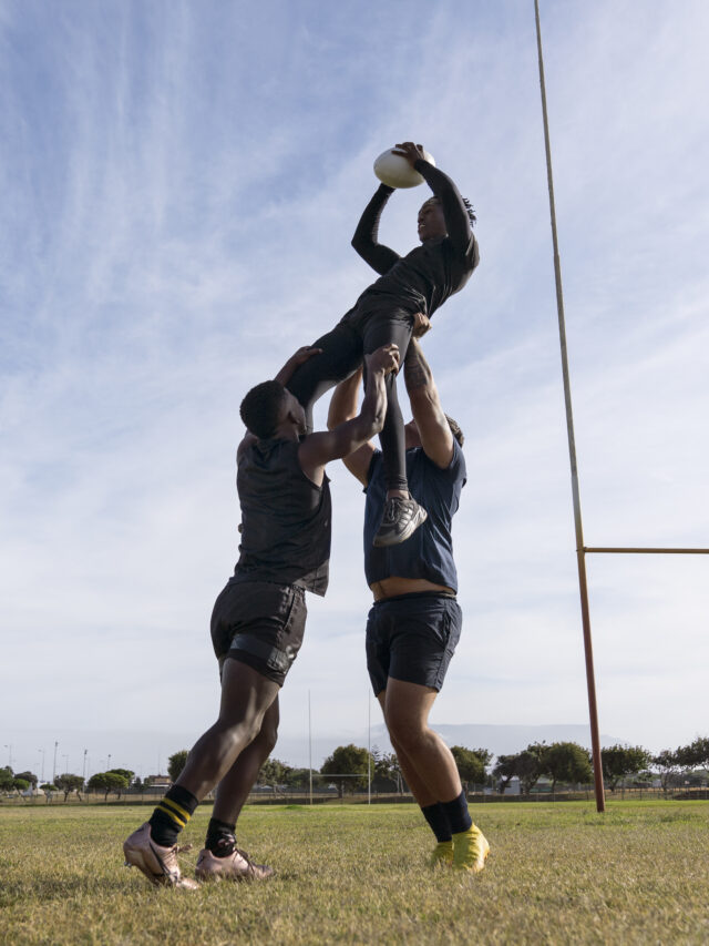 Rugby vs. American Football! Know the Differences.